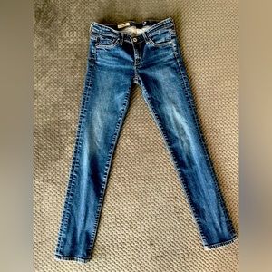 Ag Adriano Goldschmied The Stilt Cigarette leg
Jeans 26R